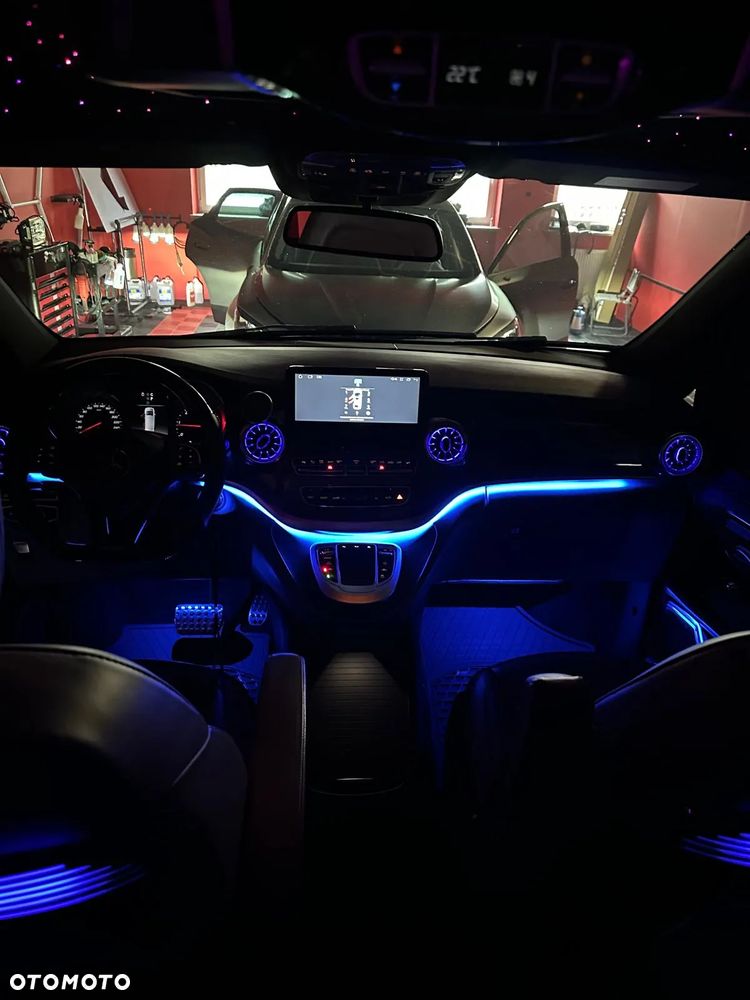 Mercedes-Benz Klasa V 300 d 4-Matic Avantgarde 9G-Tronic (d³ugi) - 14