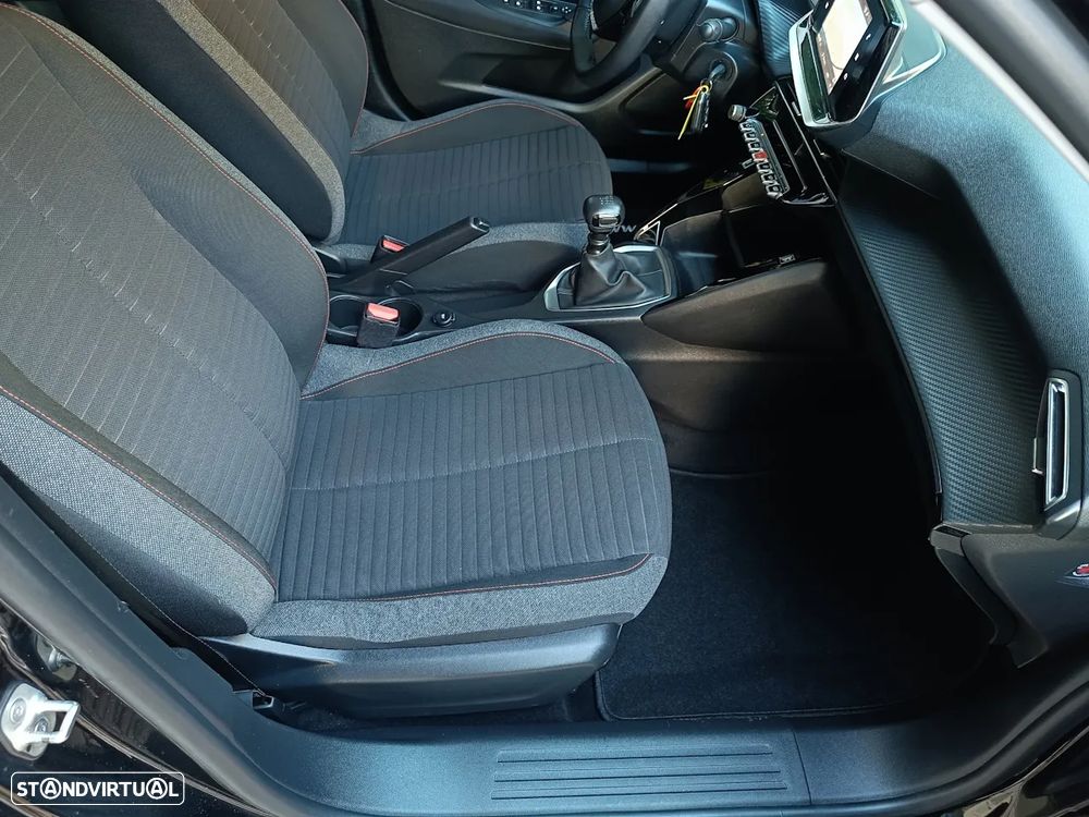 Peugeot 2008 1.2 PureTech Active - 21