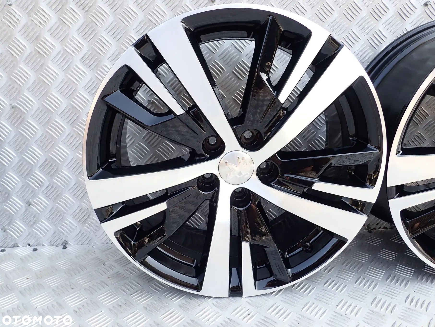 FELGI ALUMINIOWE PEUGEOT 508 3008 II 5008 7,5JX18 ET49 5X108 CZARNE -CNC - 3