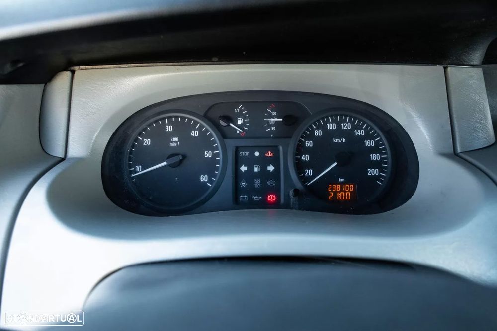 Opel vivaro - 15