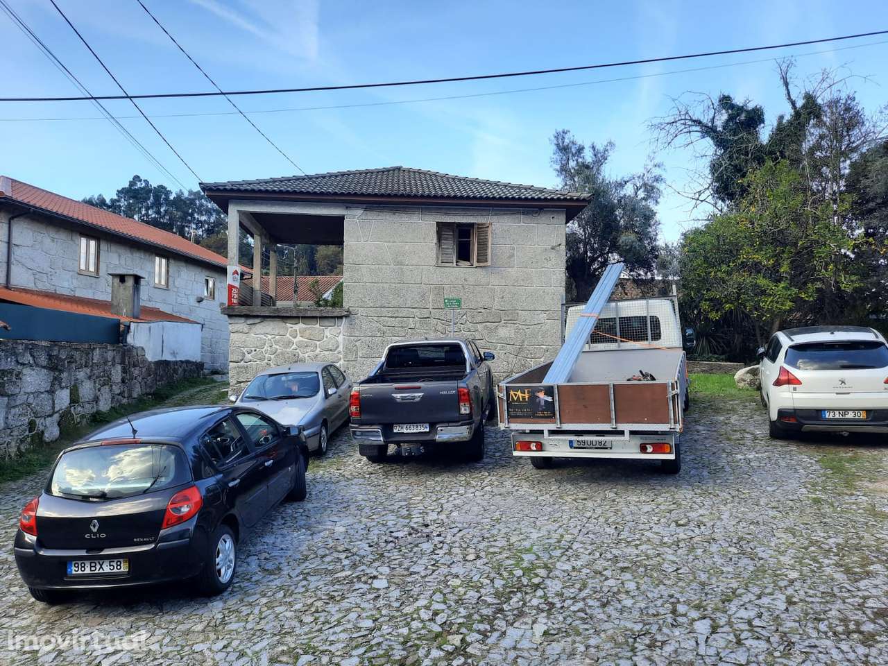 Moradia para restauro em Freitas - Grande imagem: 4/24