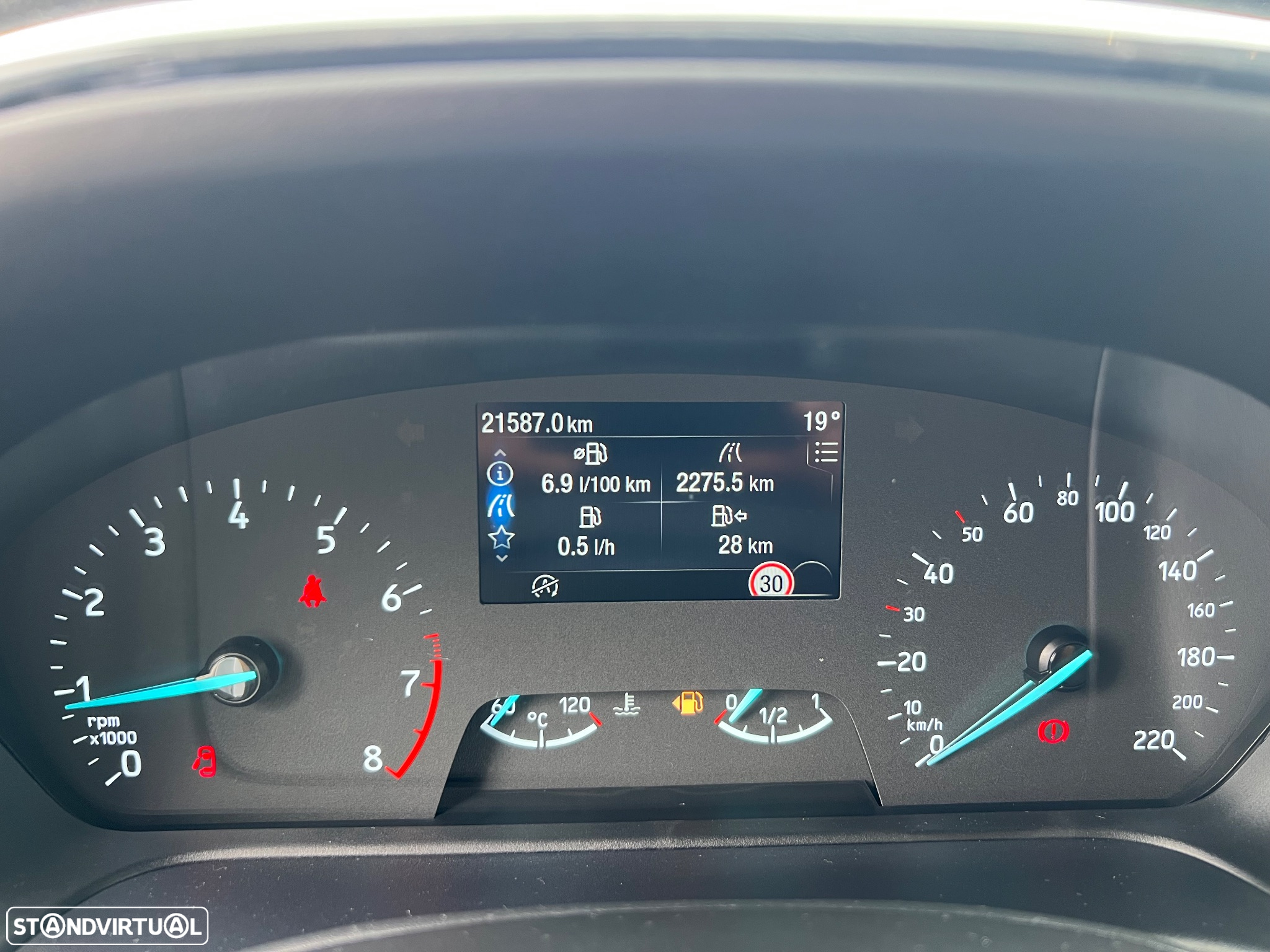Ford Puma 1.0 EcoBoost MHEV Titanium Design - 13
