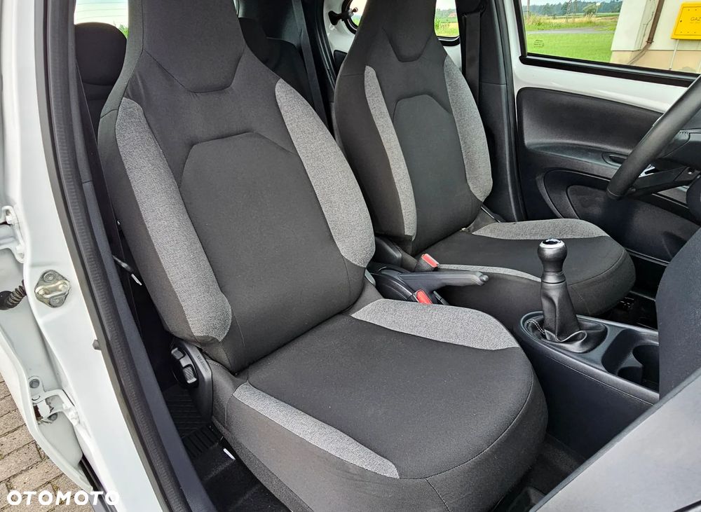 Toyota Aygo X Standard - 13