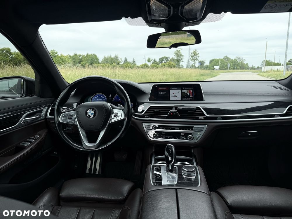 BMW Seria 7 - 8