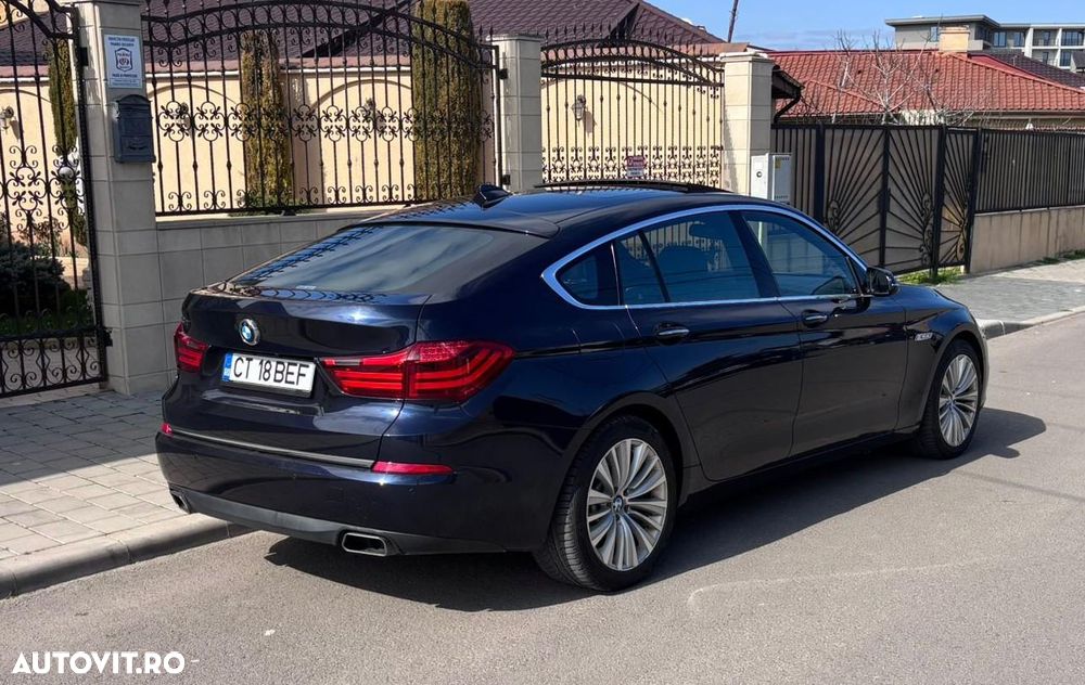 BMW Seria 5 520d Aut. Luxury Line - 2