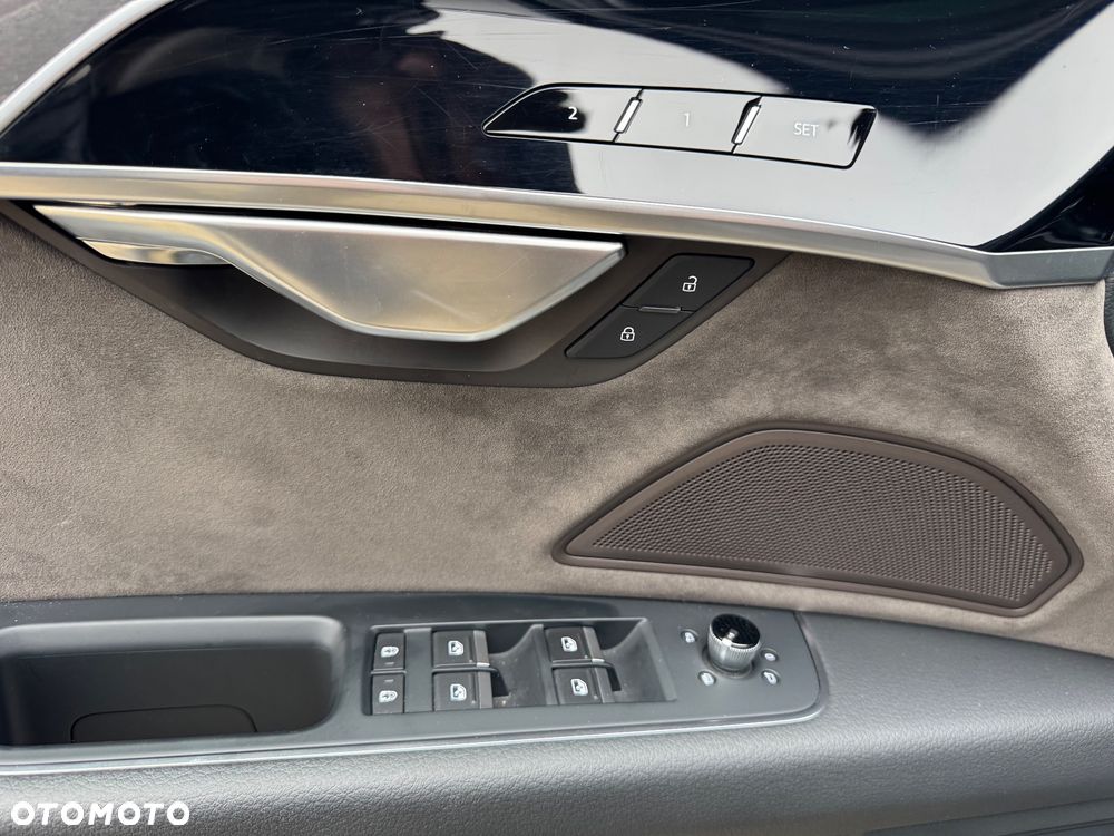 Audi A8 - 29