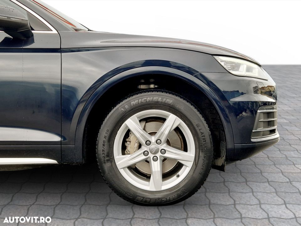 Audi Q5 2.0 40 TDI quattro S tronic Sport - 10