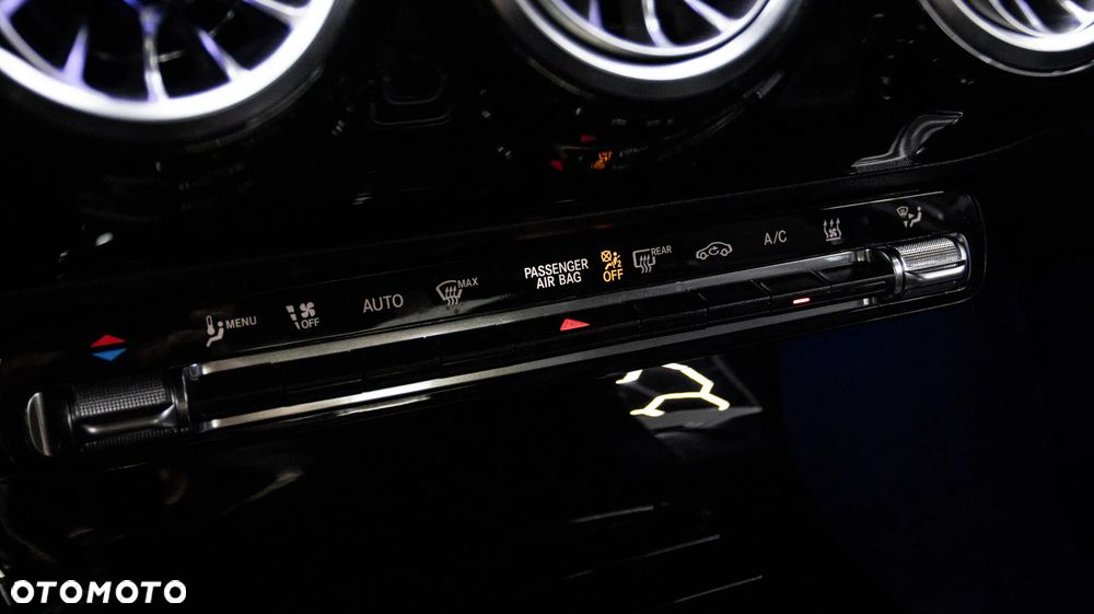 Mercedes-Benz Klasa A 250 e PHEV Progressive 8G-DCT - 29
