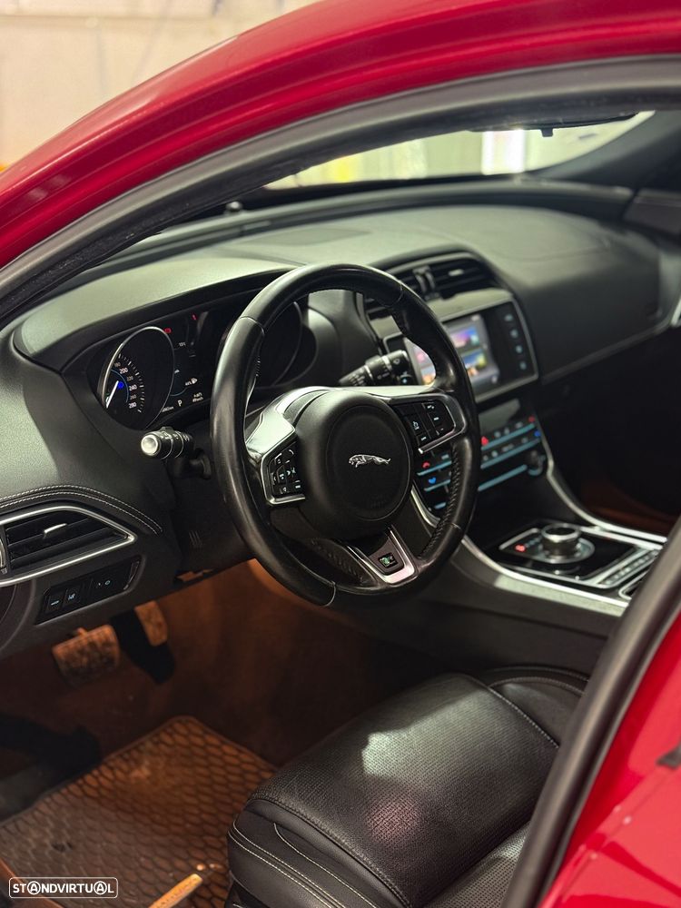 Jaguar XE E-Performance Aut. R-Sport - 9