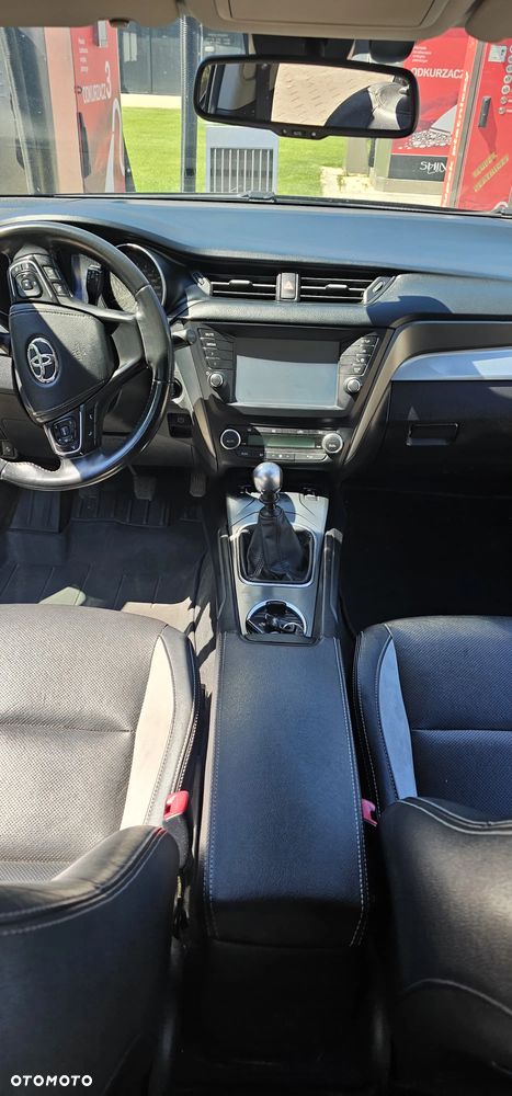 Toyota Avensis 2.0 D-4D Selection - 4