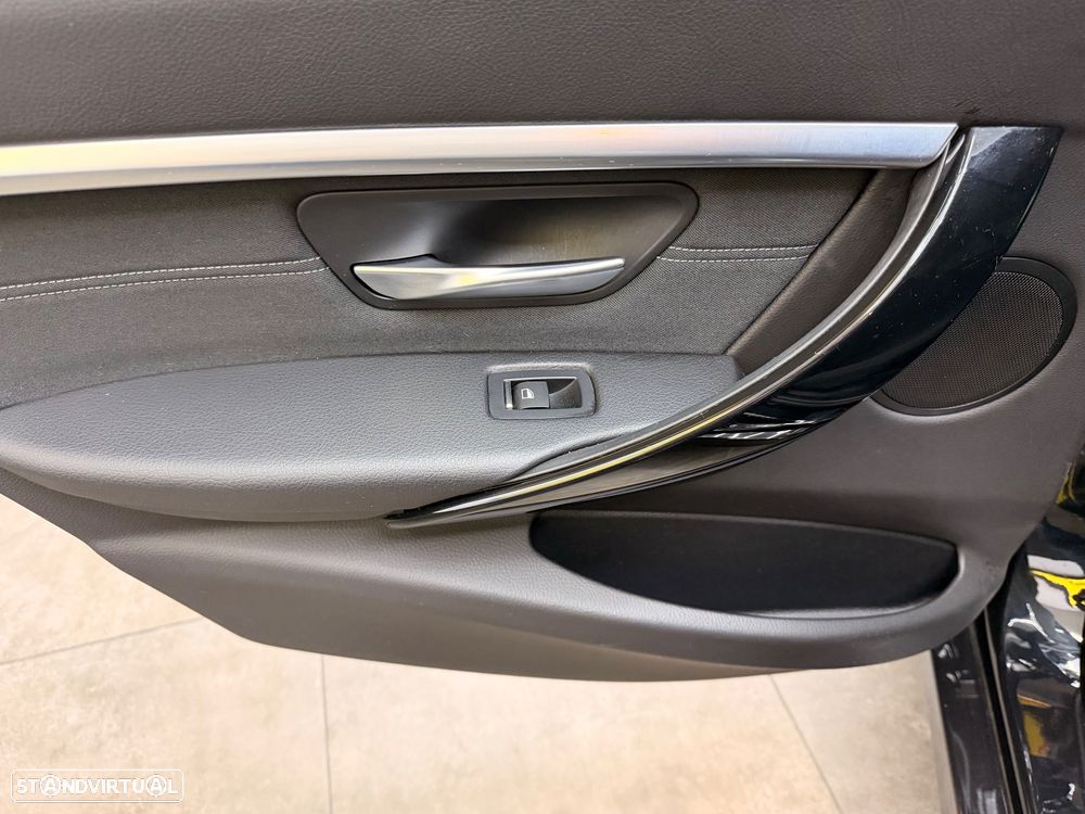 BMW 330 e iPerformance Line Luxury - 37