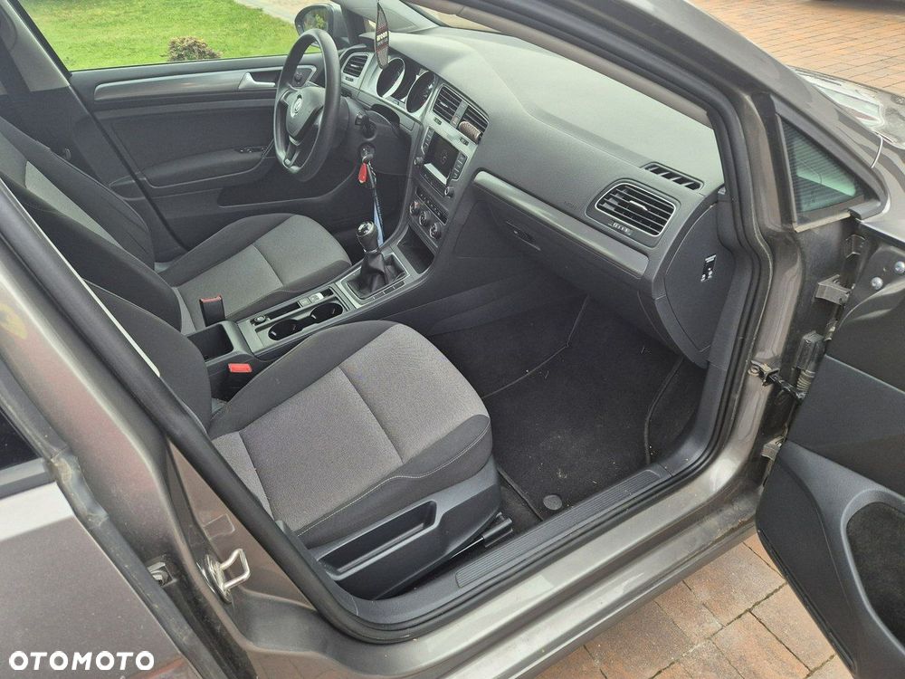 Volkswagen Golf - 12