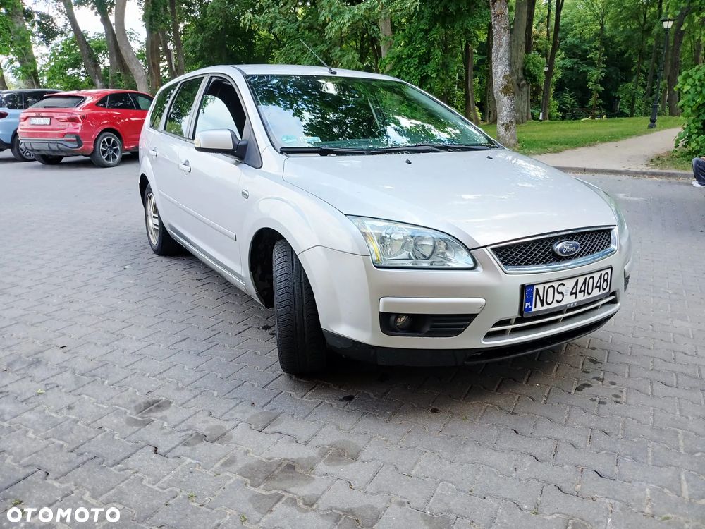 Ford Focus 1.6 TDCi DPF Ghia - 11