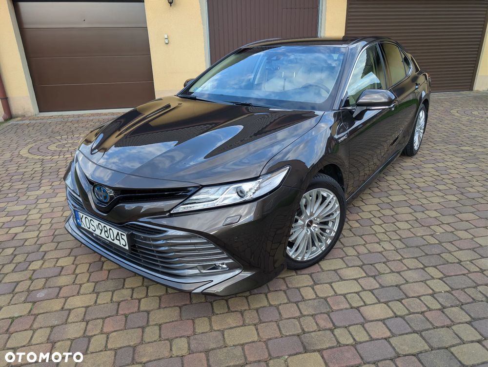 Toyota Camry 2.5 Hybrid Executive CVT - 1
