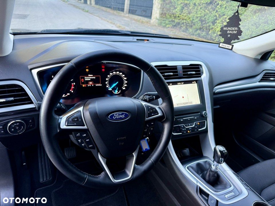 Ford Mondeo SW 2.0 TDCi S&S Titanium - 18