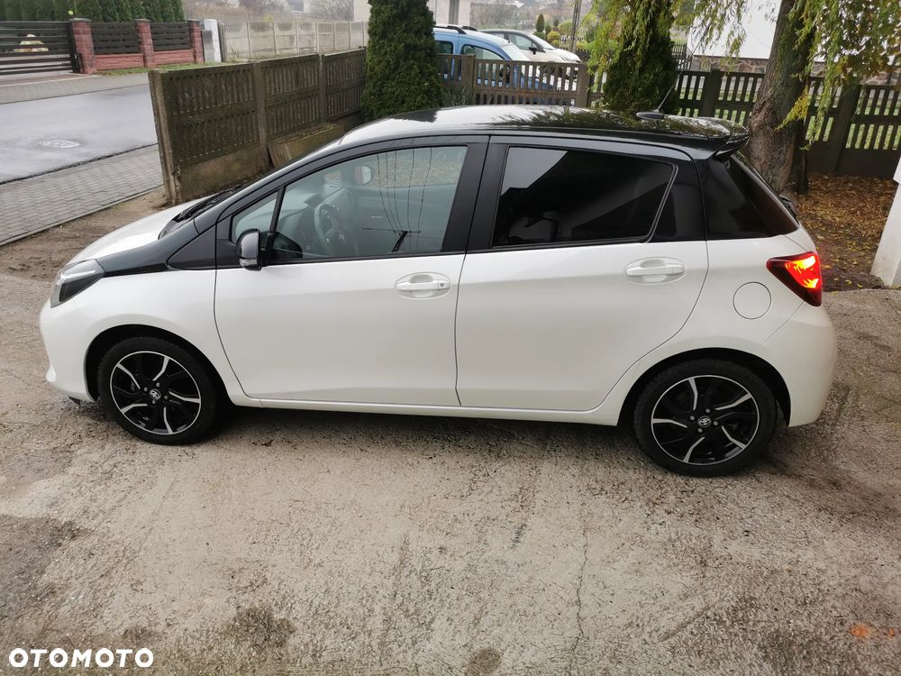 Toyota Yaris 1.33 Premium - 6