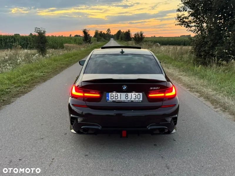 BMW Seria 3 330i - 6