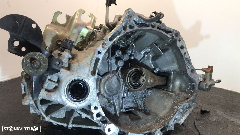 CAIXA VELOCIDADES TOYOTA YARIS 2002 - 5