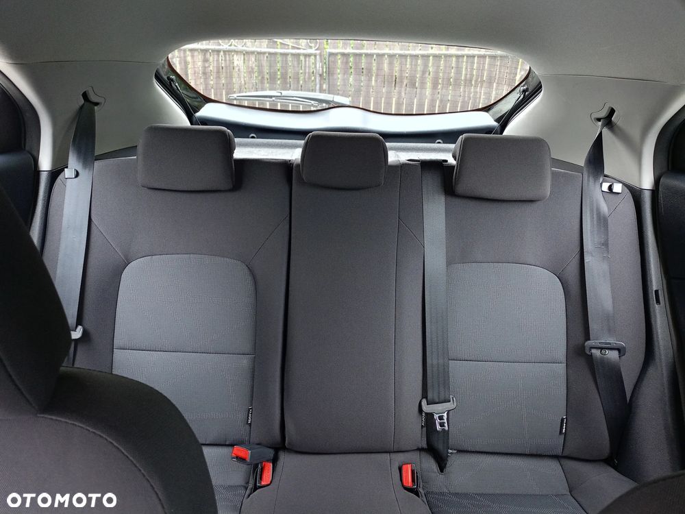 Kia Rio 1.2 Dream Team Edition - 25
