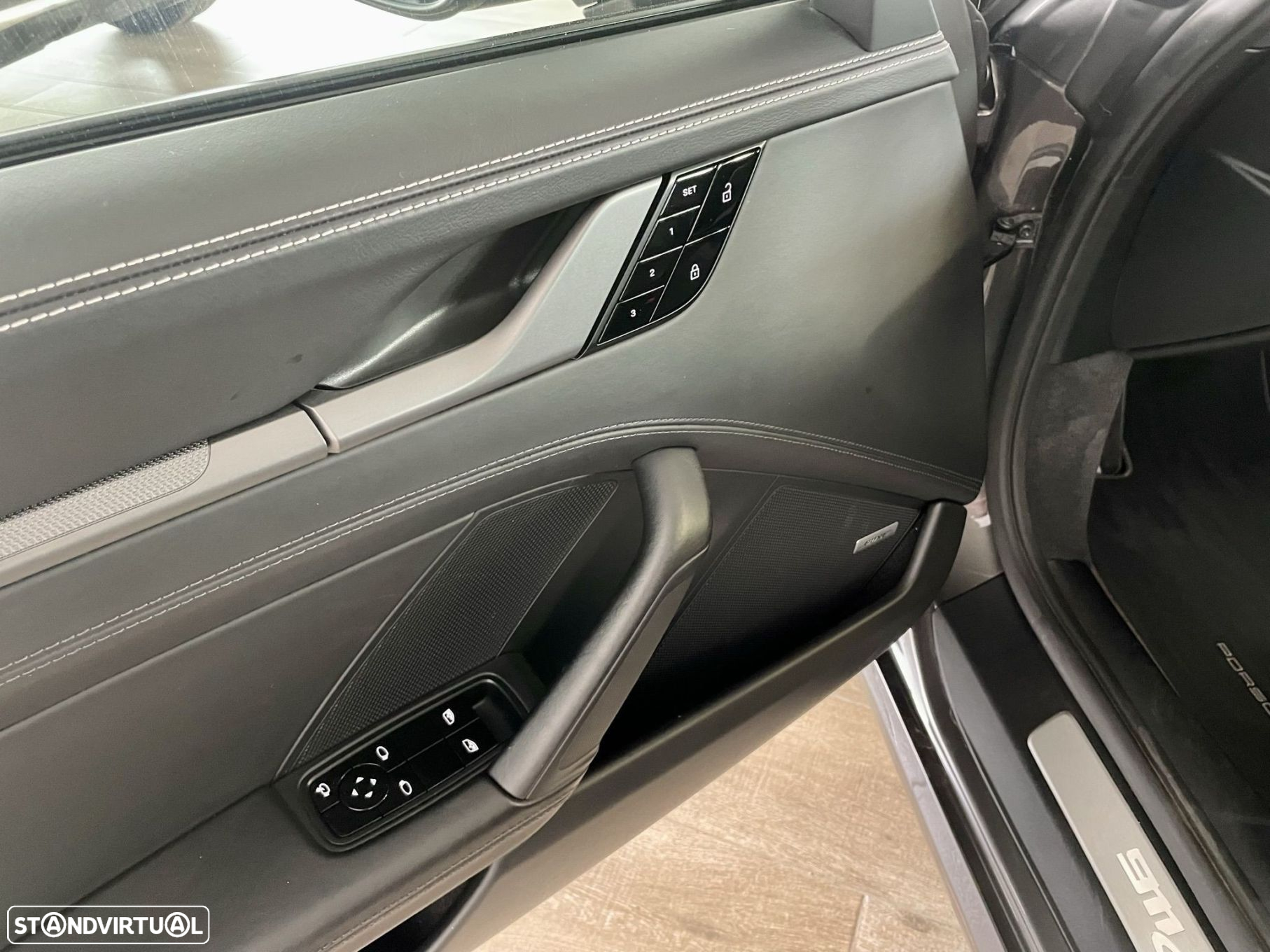 Porsche 911 (992) Carrera T PDK - 11