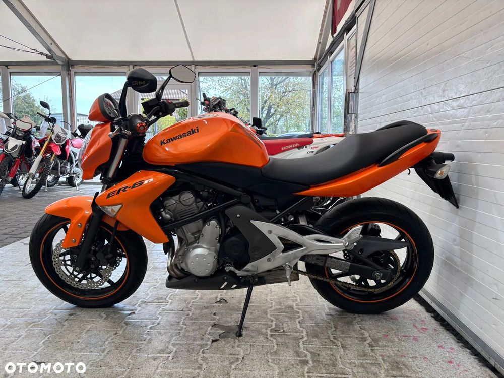 Kawasaki ER - 8
