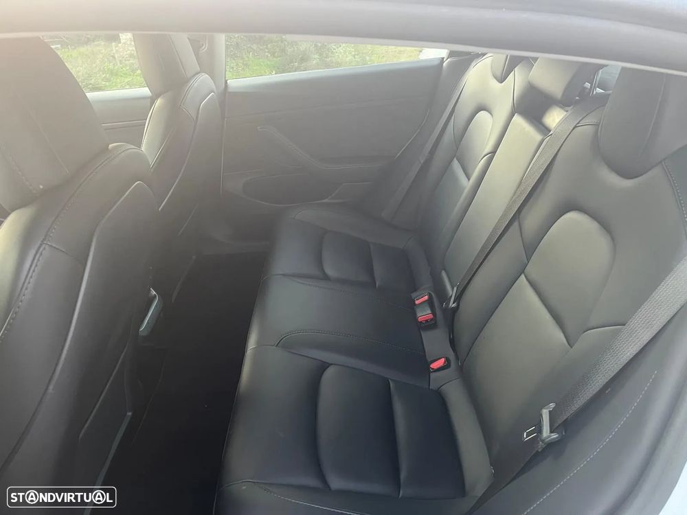 Tesla Model 3 RWD - 35