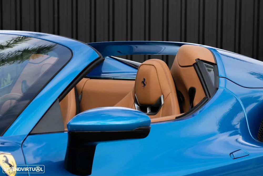 Ferrari 296 GTS Spider - 12