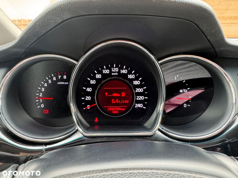 Kia Ceed 1.6 GDI Fifa World Cup Edition - 28