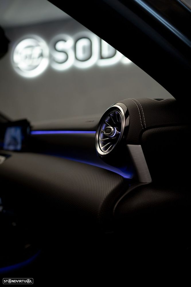 Mercedes-Benz A 250 e AMG Line - 36