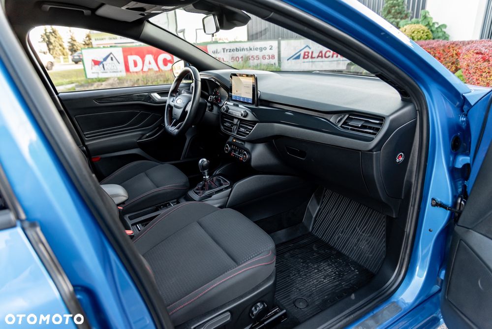 Ford Focus 1.0 EcoBoost Start-Stopp-System ST-LINE X - 23