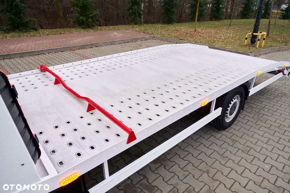 Mercedes-Benz SPRINTER - 22