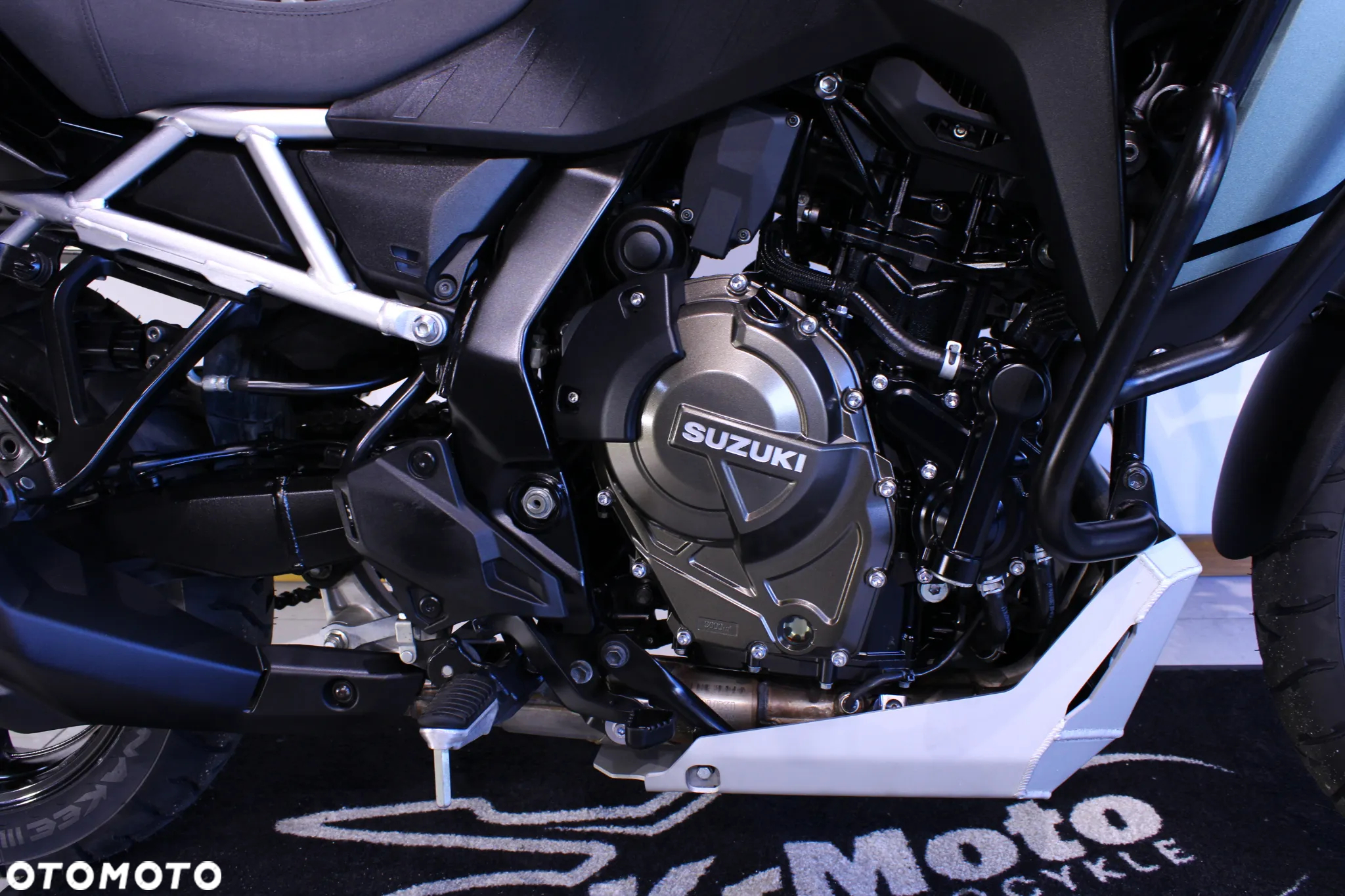 Suzuki DL - 18