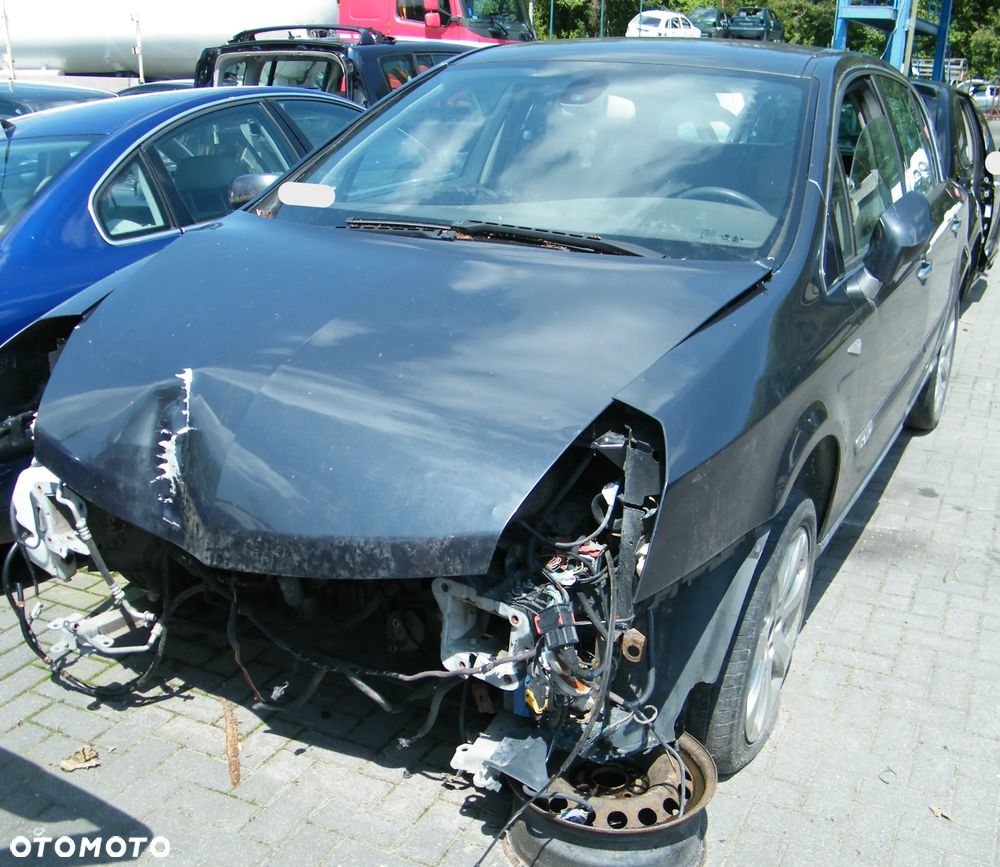 Renault Vel Satis I  (01-05r.) 3.0 DCI 180KM. Silnik P9X 701 Skrzynia SU1 021 lakier TEB66 – Grey eclipse bc. Cały na części GWARANCJA !!!  Przód Tył Zestaw Komplet Drzwi Klapa Zderzak Błotnik Maska Grill Atrapa Szyba Pas Lampa Lusterko Boczki Fotel Kanapa Kokpit Deska Rozdzielcza Przełącznik Włącznik Sterownik Przewody Wiązka Instalacja Moduł Komputer Czujnik Listwa Pompa Alternator Wtryski Głowica Rozrusznik Kompresor Sprzęgło Dwumas Silnik Skrzynia ABS Klimatyzacji Paliwa Wspomagania Kolektor Turbina Przepustnica Zawór Chłodnica Koło Hak Belka Sanki Zawieszenie Mcpherson Półoś Amortyzator Wydech Tłumik Zacisk Most - 2