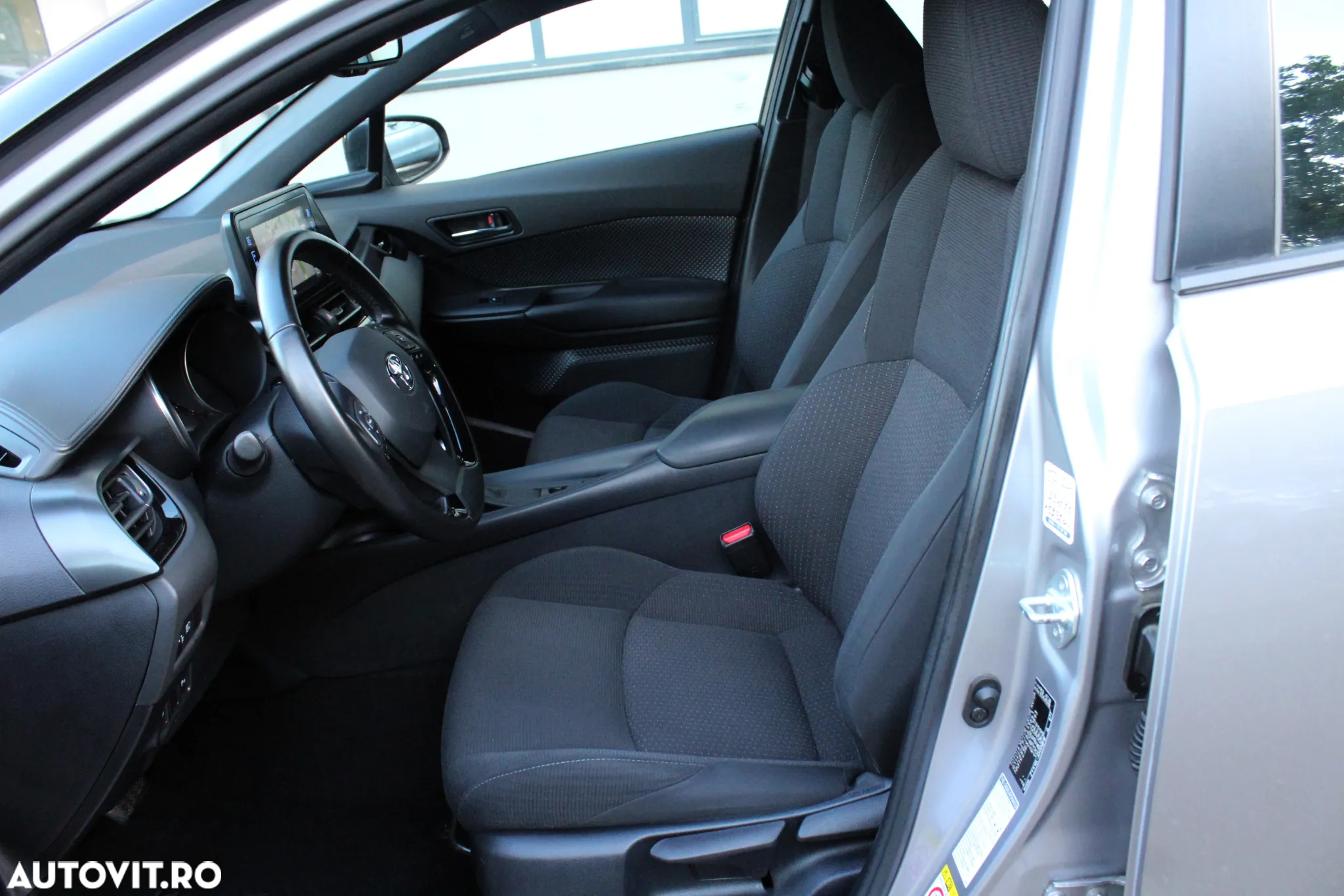 Toyota C-HR 1.8 HSD 122 CP 4x2 CVT Style - 11