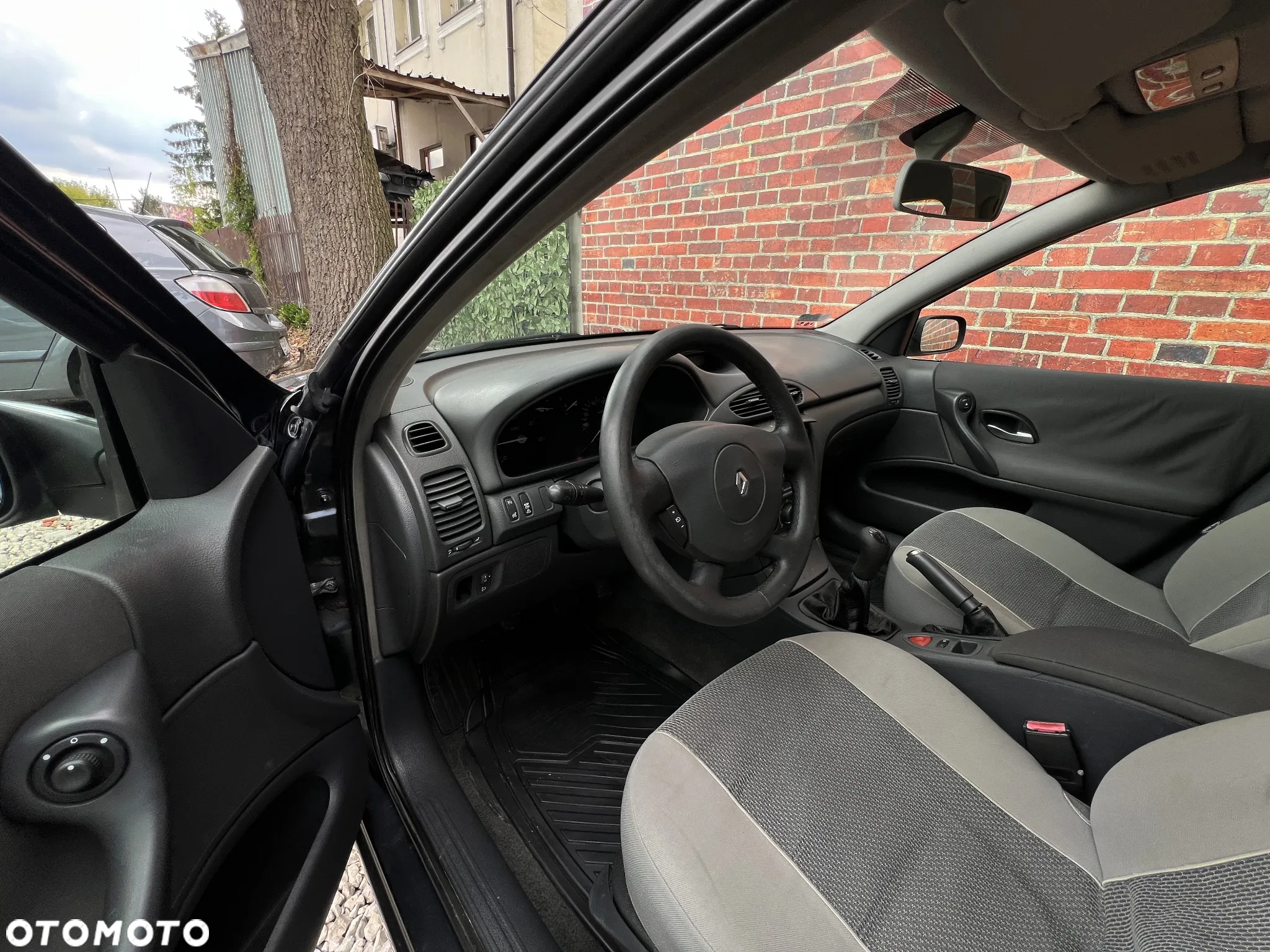 Renault Laguna - 8