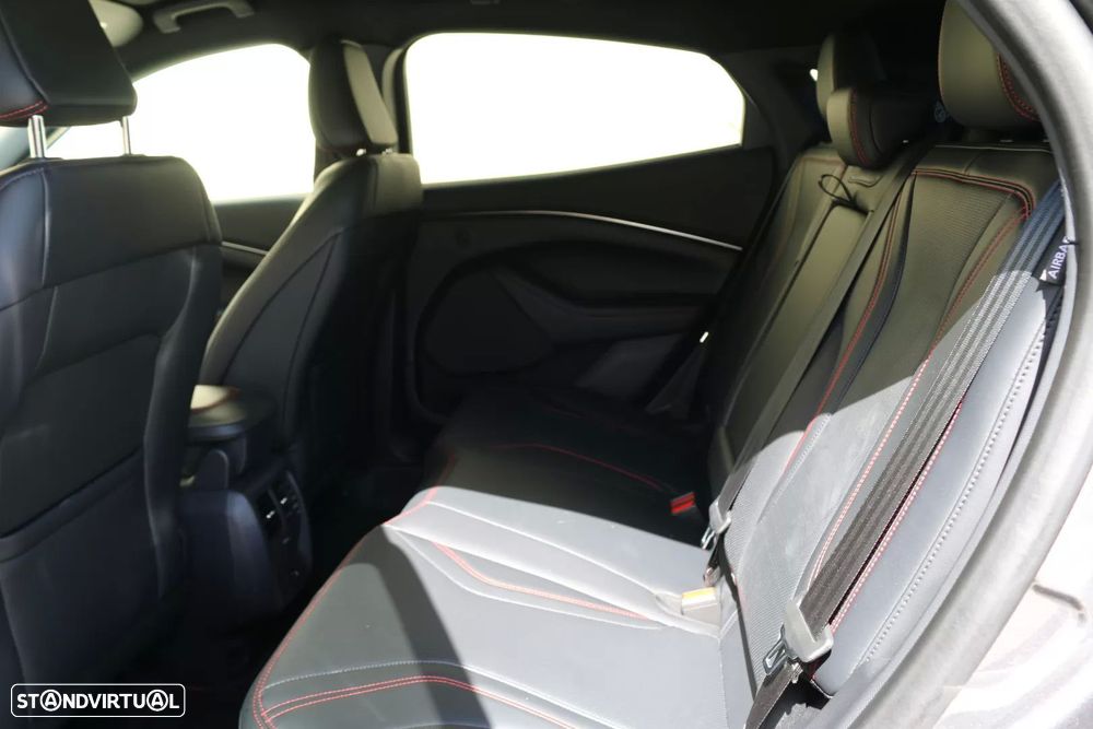 Ford Mustang Mach-E Premium AWD - 17