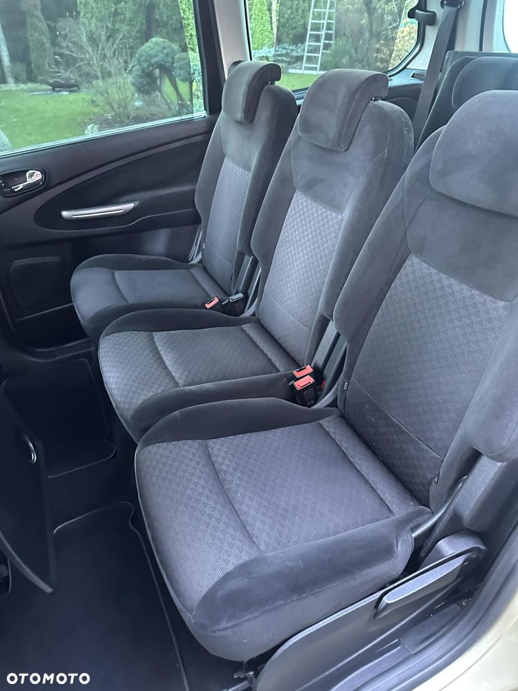 Ford Galaxy 2.0 Viva Titanium - 25