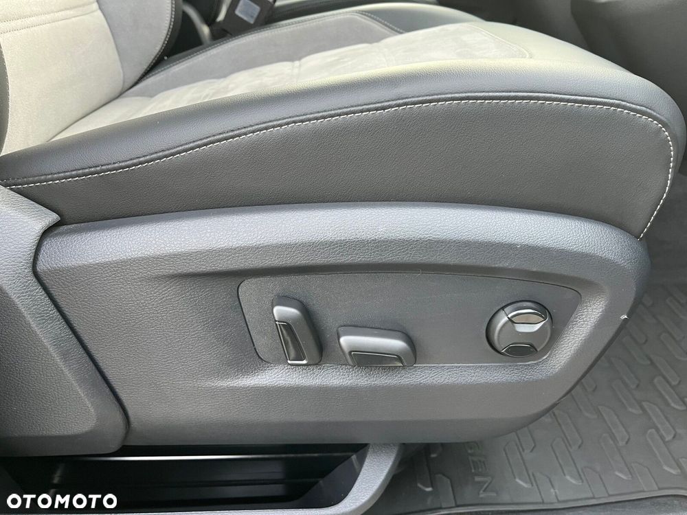 Volkswagen Multivan - 23