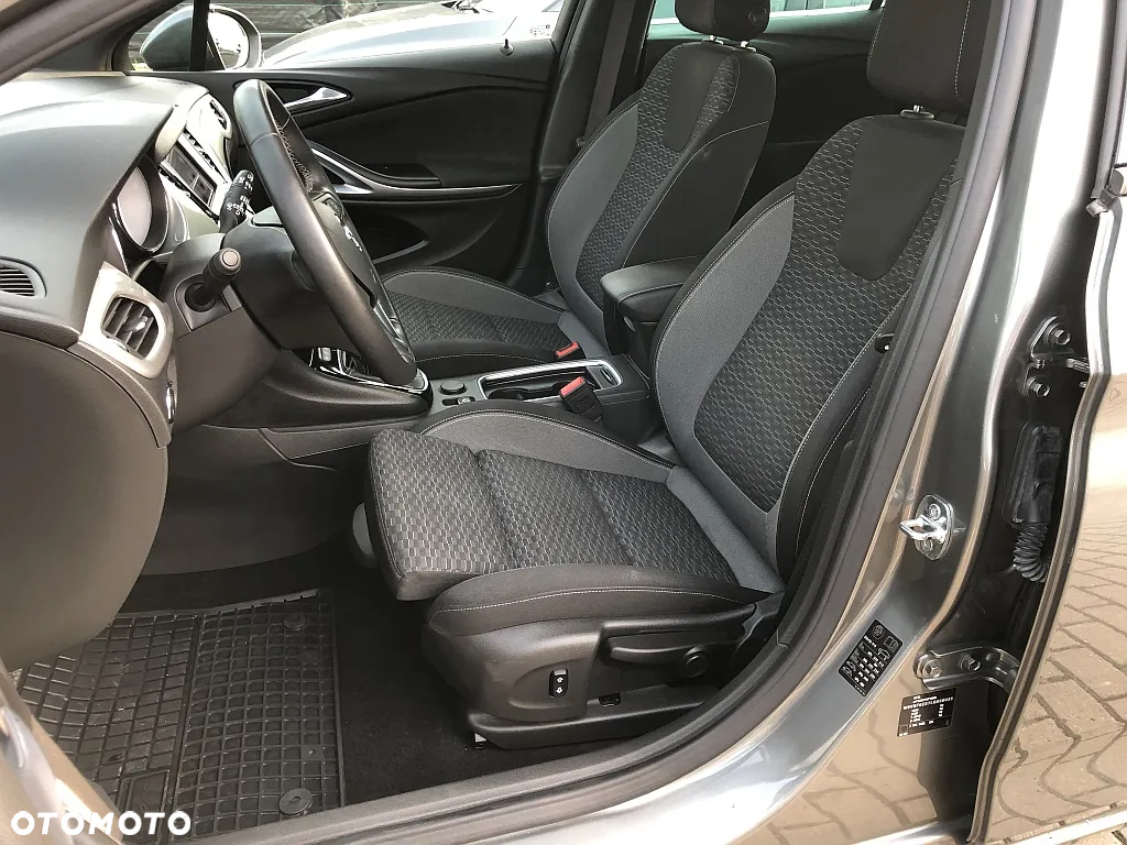 Opel Astra V 1.2 T GS Line S&S - 11