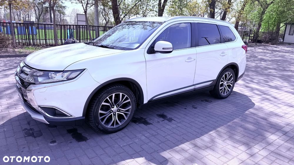 Mitsubishi Outlander 2.0 Intense + 4WD CVT - 8