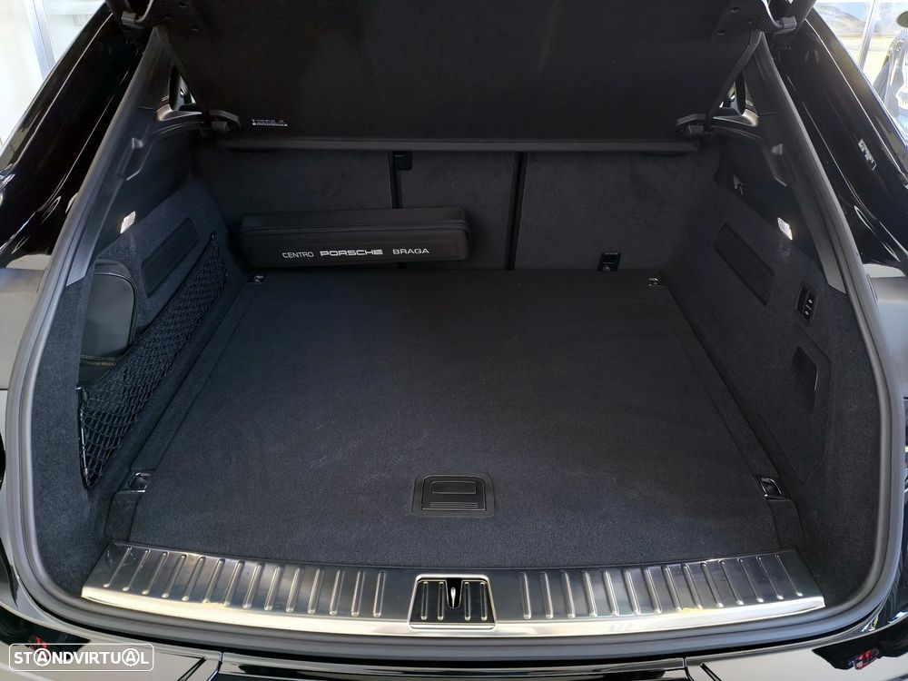 Porsche Cayenne Coupé E-Hybrid - 10