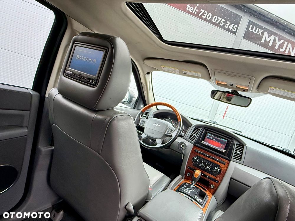 Jeep Grand Cherokee - 28