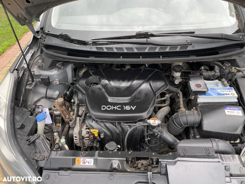 Hyundai Elantra 1.6 MPi - 14