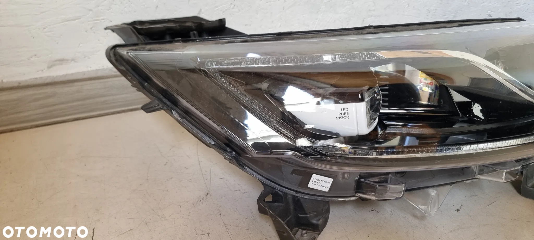 Lampa PURE LED przód prawa lewa RENAULT ESPACE V 5 - 11