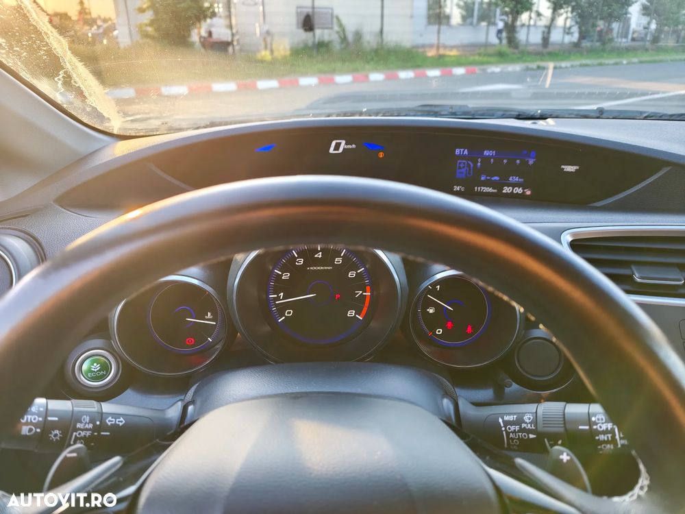 Honda Civic 1.8 i-VTEC Automatik Sport - 10