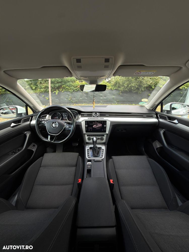 Volkswagen Passat 2.0 TDI SCR DSG Comfortline - 16