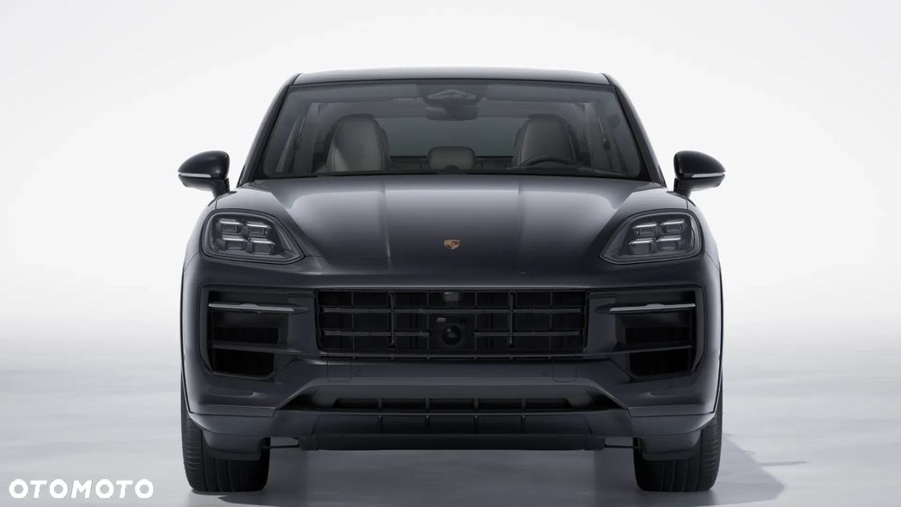 Porsche Cayenne Coupe GTS - 5