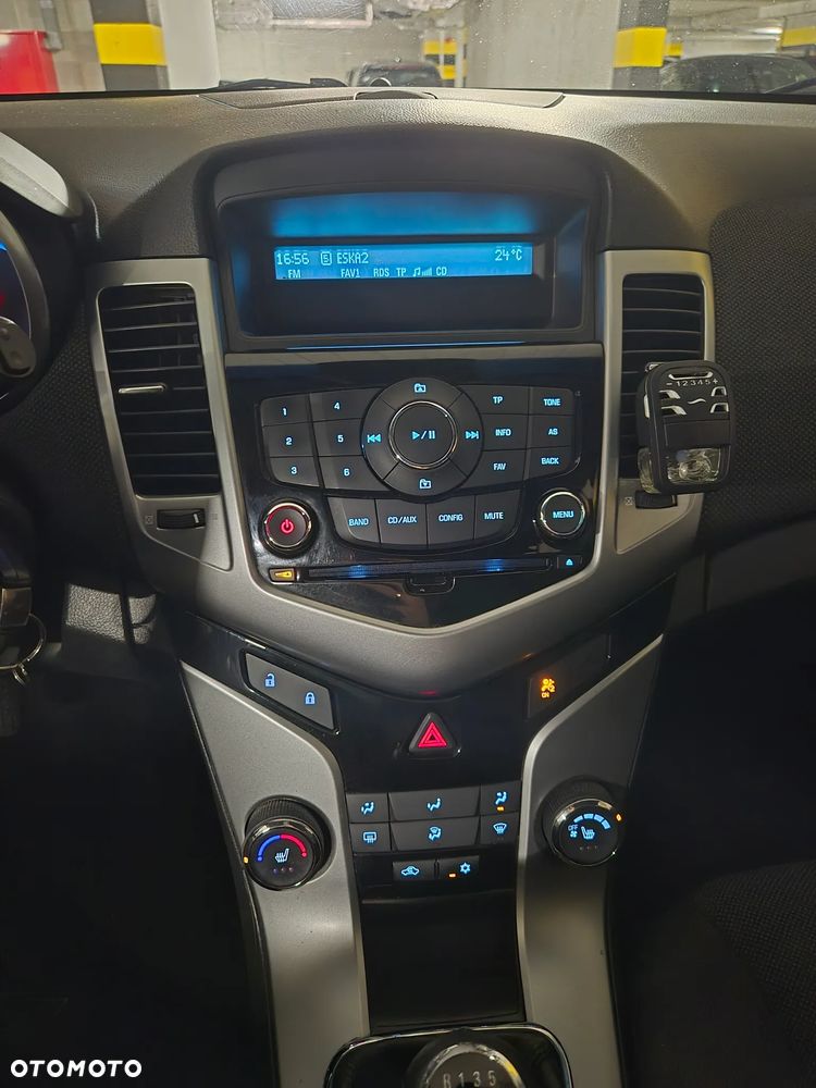 Chevrolet Cruze 1.8 LT - 40