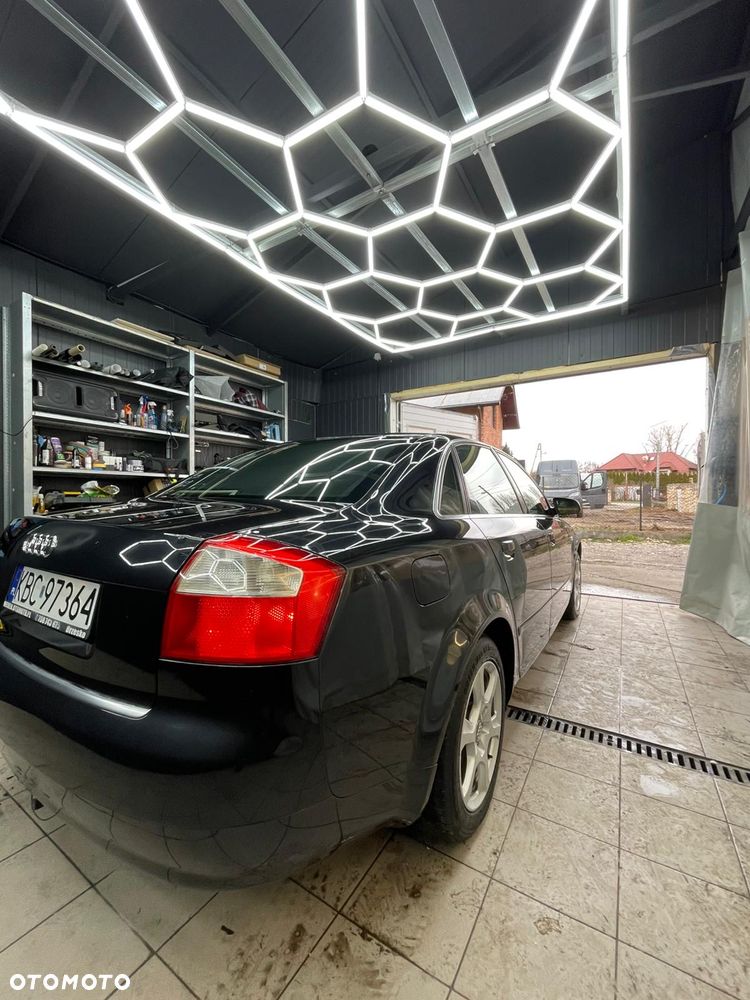 Audi A4 Limousine - 3