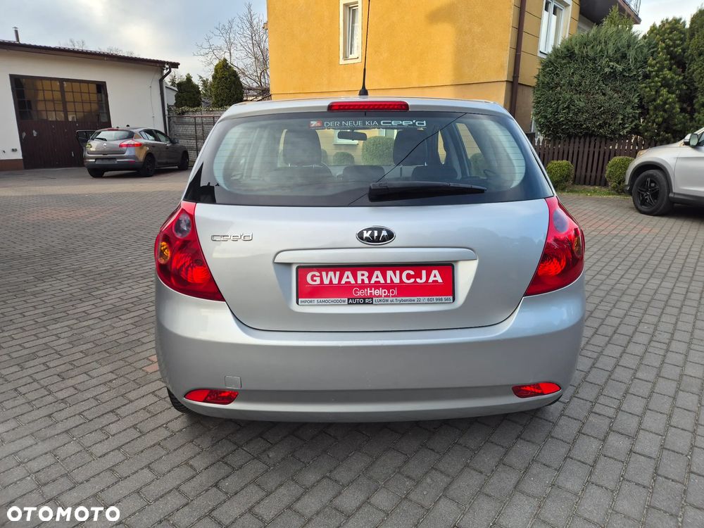 Kia Ceed - 6